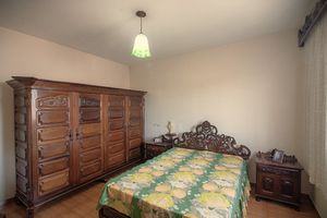 Image 19 - 920429