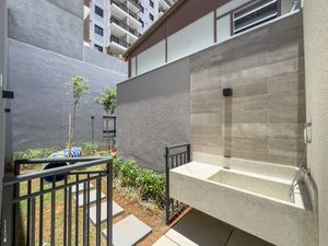 Image 15 - 920432