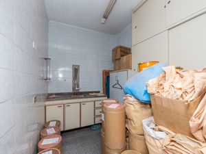 Image 22 - 920446