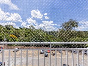 Image 6 - 920447