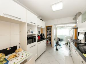 Image 12 - 920455