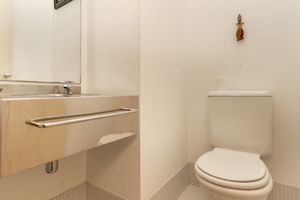 Image 15 - 920473