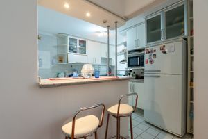 Image 15 - 920485