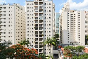 Image 13 - 920490