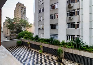 Image 11 - 920491