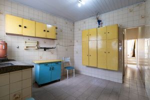 Image 4 - 920494