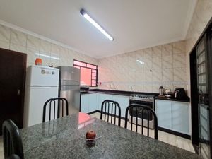 Image 20 - 920511
