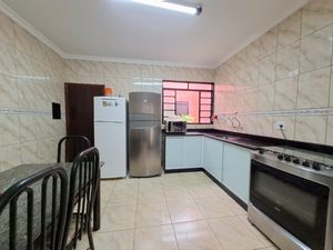 Image 19 - 920511