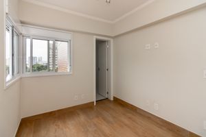 Image 10 - 920515