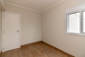 Image 11 - 920515