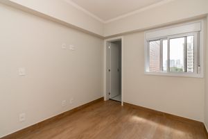 Image 15 - 920515