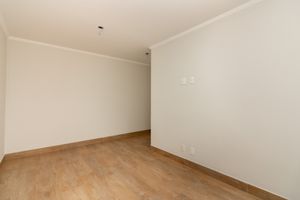Image 20 - 920515