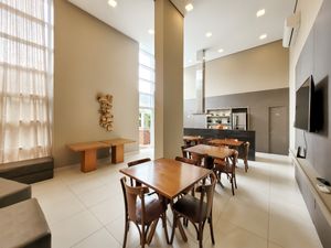 Image 27 - 920515