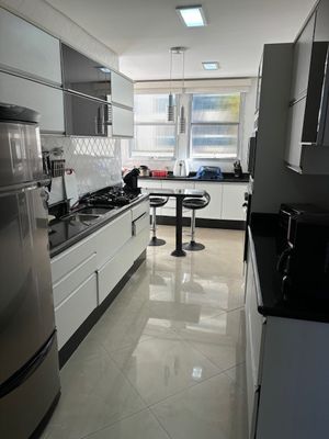 Image 5 - 920518