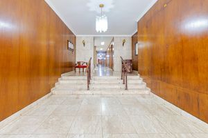 Image 3 - 920523