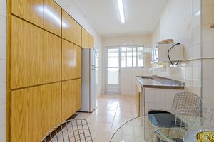 Image 19 - 920523