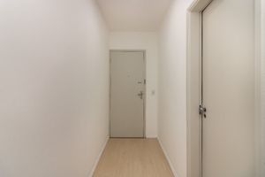 Image 7 - 920530