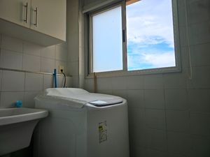 Image 3 - 920532