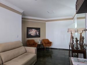 Image 7 - 920532