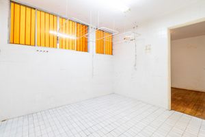 Image 26 - 920533
