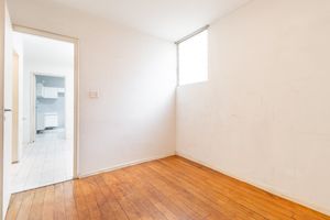 Image 30 - 920533