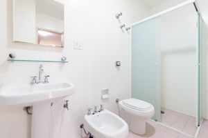 Image 19 - 920533