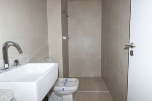 Image 32 - 920534