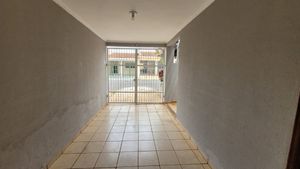 Image 20 - 920535