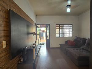 Image 19 - 920536