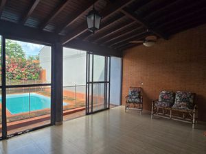 Image 13 - 920536