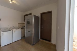 Image 11 - 920540