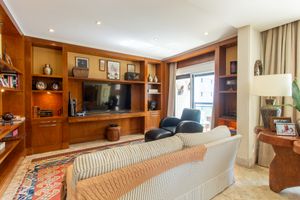 Image 4 - 920544