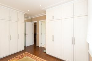Image 31 - 920544