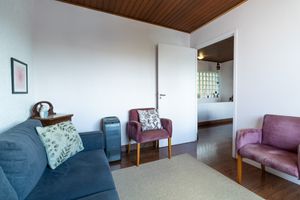 Image 32 - 920545