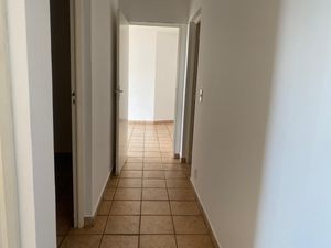 Image 2 - 920547