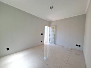 Image 3 - 920558