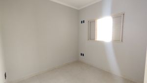 Image 19 - 920558