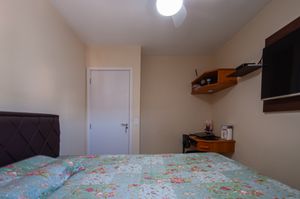 Image 16 - 920565