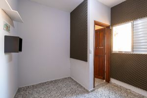 Image 17 - 920572