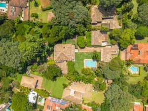 Image 39 - 920573