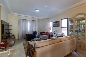 Image 4 - 920574