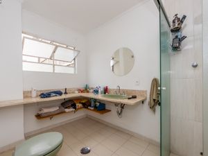 Image 14 - 920575