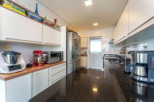 Image 33 - 920576