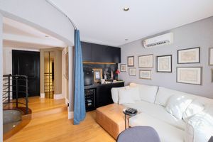 Image 35 - 920585