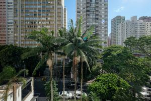 Image 26 - 920585