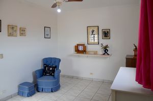 Image 17 - 920595