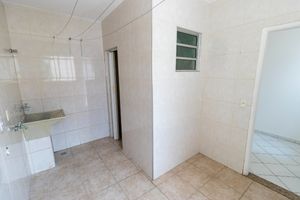 Image 35 - 920606