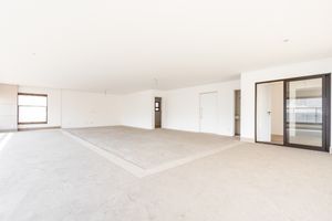 Image 34 - 920609