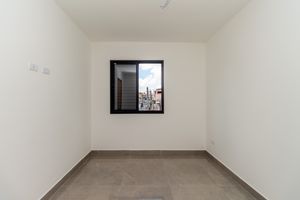 Image 7 - 920615
