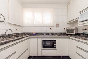 Image 7 - 920625
